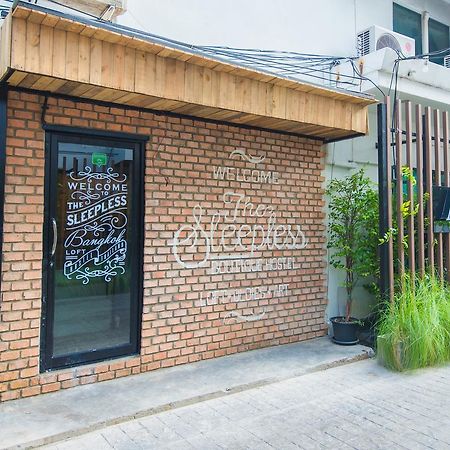 The Sleepless Boutique Hostel Бангкок Екстер'єр фото