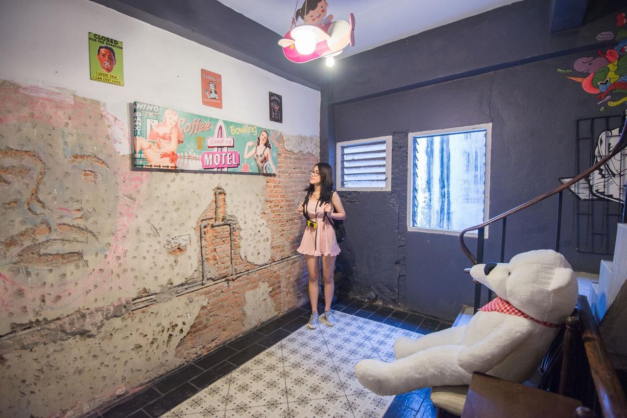 The Sleepless Boutique Hostel Бангкок Екстер'єр фото